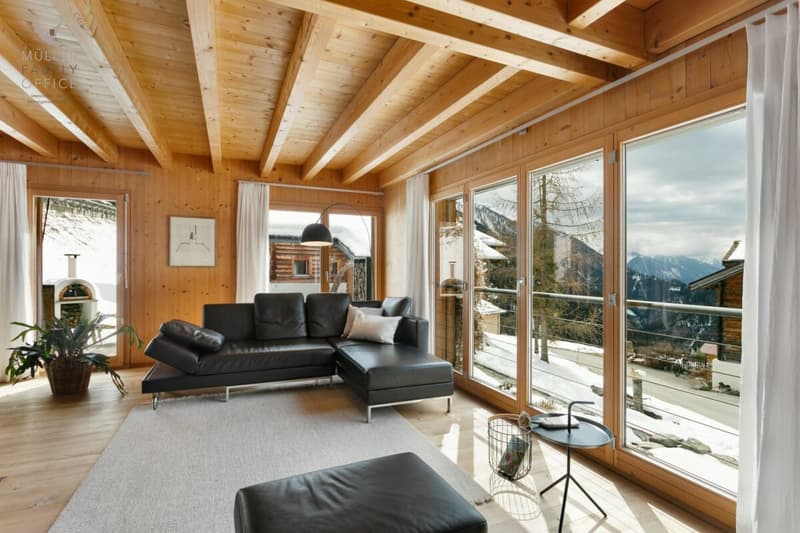 Stilvolles Holzhaus mit alpinem Charme und nachhaltigem Wohn- und Energiekonzept (4)