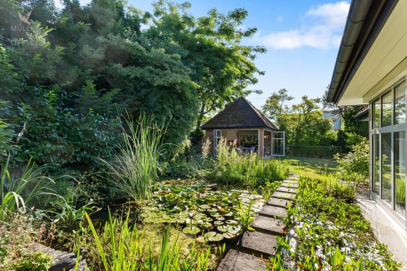 Traumhafte Landhausvilla mit Pool und idyllischer Gartenanlage (4)