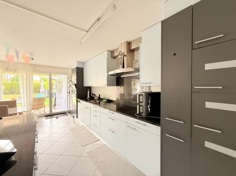 GROSSZÜGIGE WOHNUNG MIT GARTEN (7)