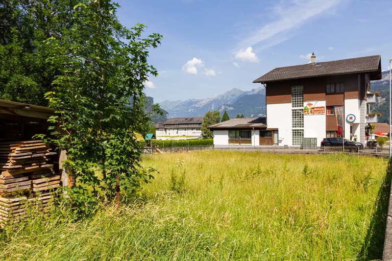 Ein Grundstück inmitten der Berge (8)