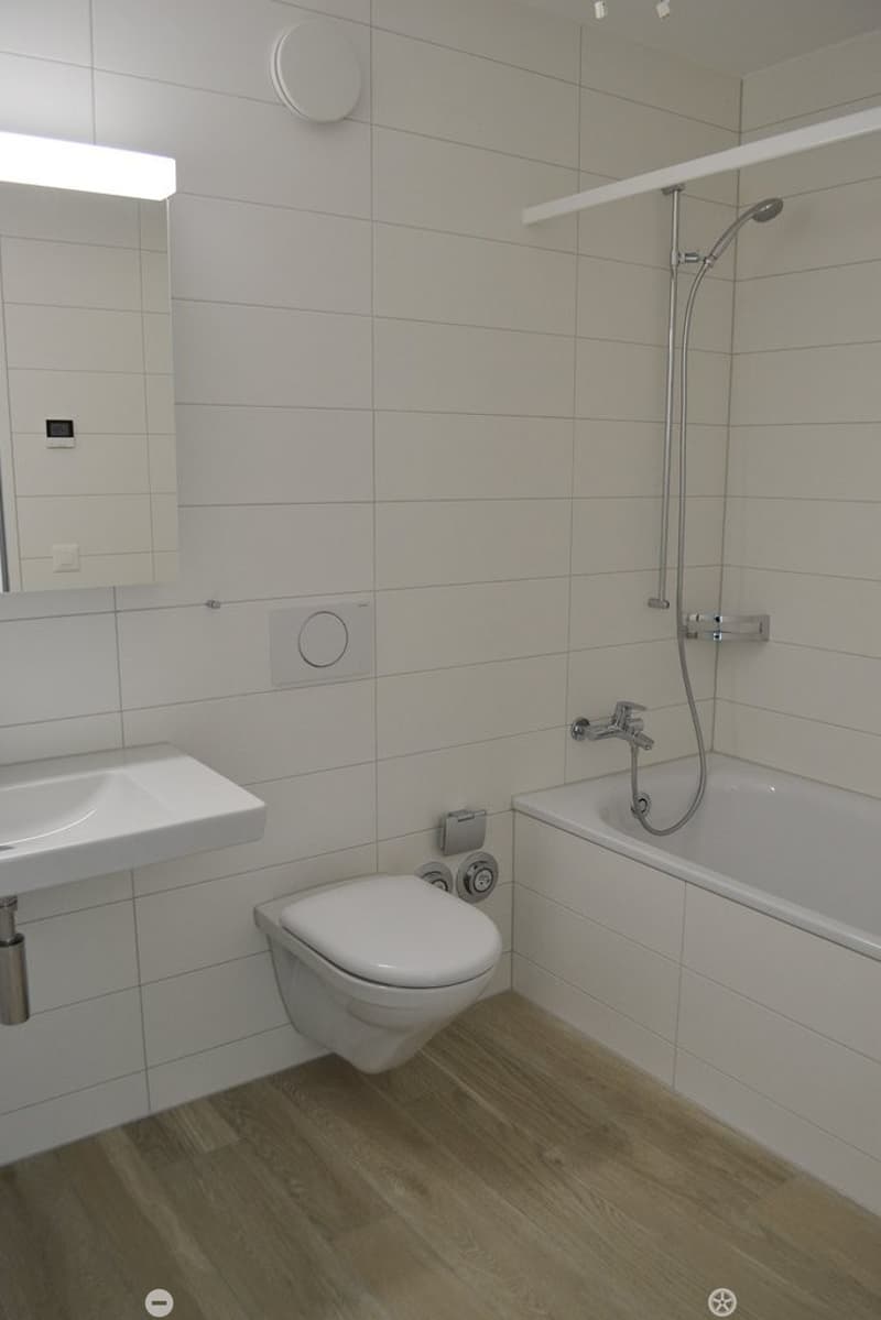 Badezimmer mit Badewanne