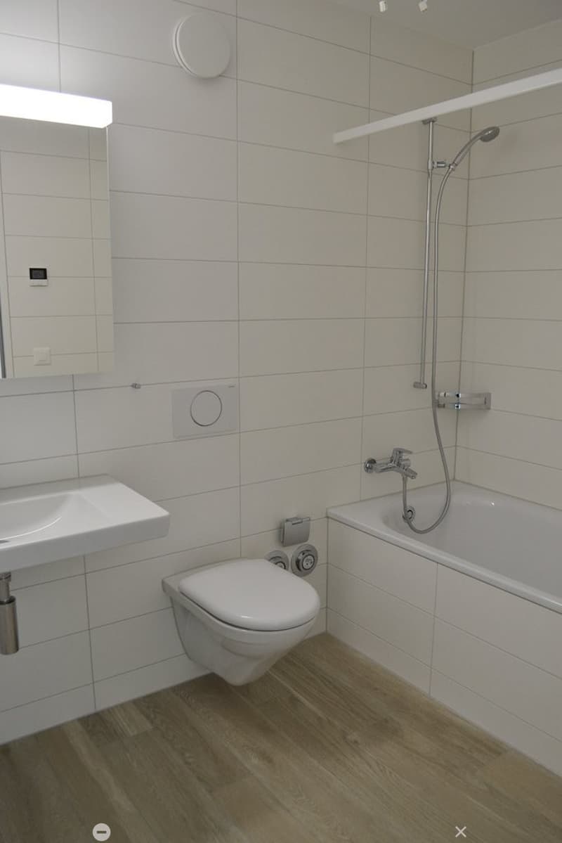 Badezimmer mit Badewanne
