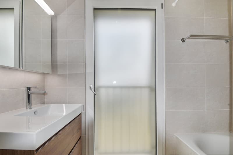 Moderne 3.5-Zimmer-Neubauwohnung mit Balkon und Garage in Zürich-Seebach (11)