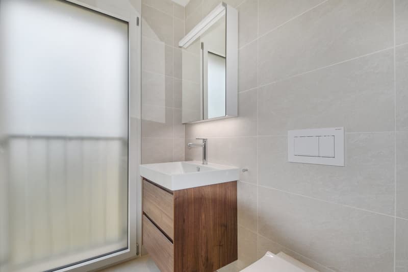 Moderne 3.5-Zimmer-Neubauwohnung mit Balkon und Garage in Zürich-Seebach (10)