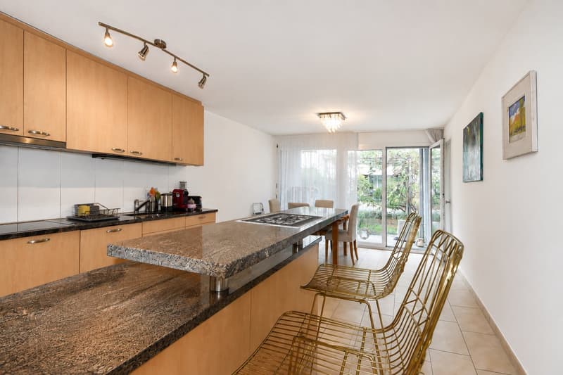 Grosszügige und ruhig gelegene 3.5-Zimmer-Gartenwohnung mit Tiefgaragenplatz (6)