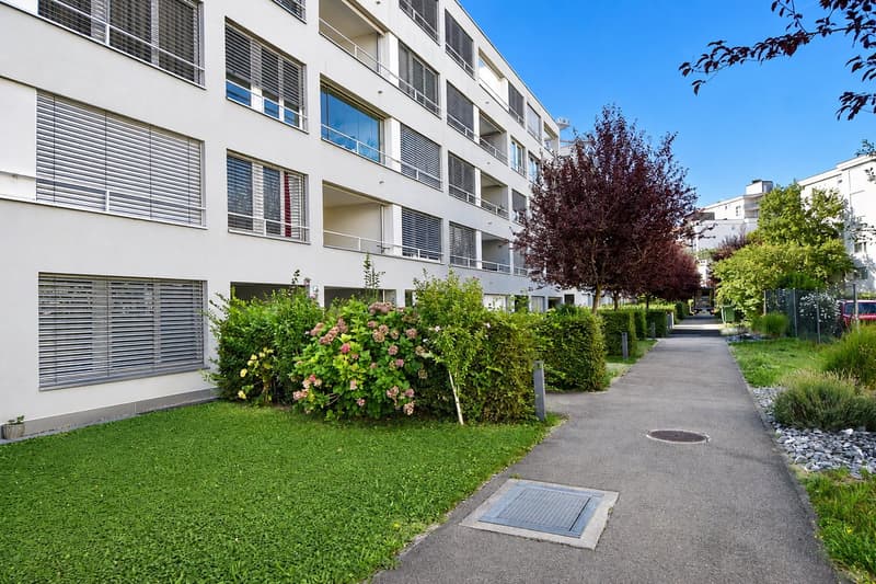 Grosszügige und ruhig gelegene 3.5-Zimmer-Gartenwohnung mit Tiefgaragenplatz (19)