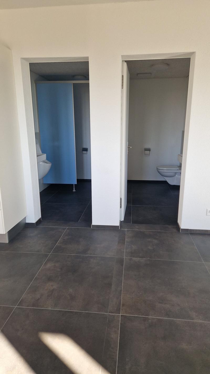 Commercial space for office, practice, services etc. (6)