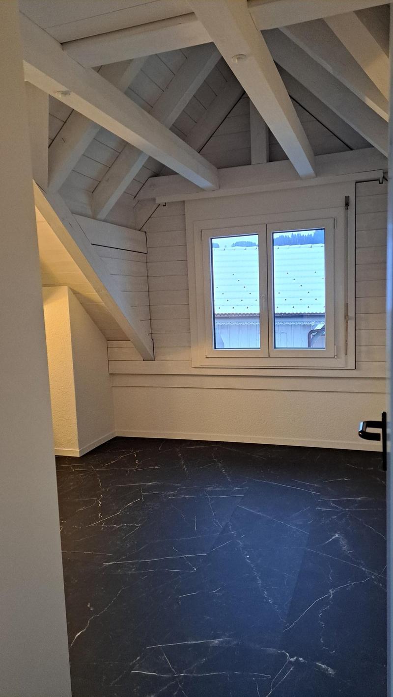 Grosszügige 5-Zimmer-Wohnung mit Galerie in Zollbrück (5)