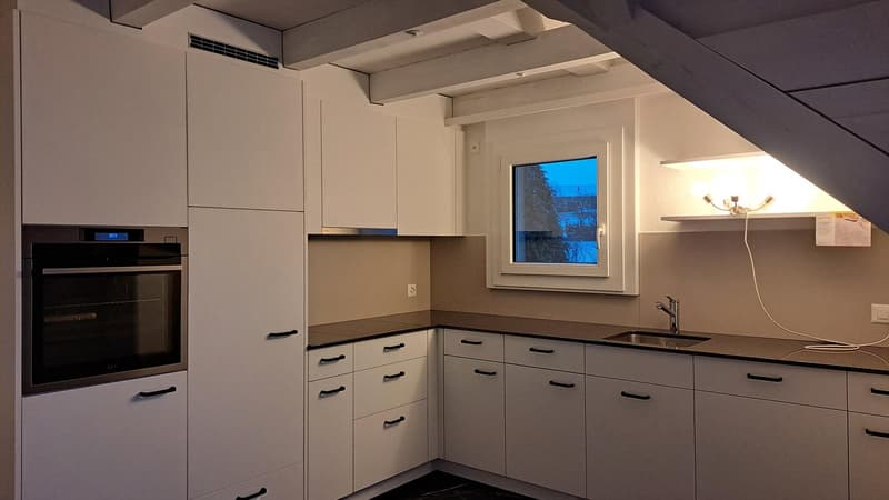 Grosszügige 5-Zimmer-Wohnung mit Galerie in Zollbrück (3)