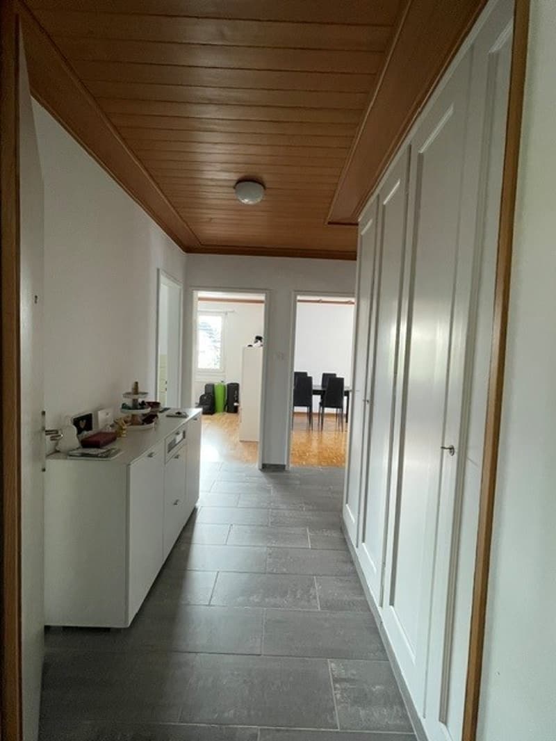Charmante 3.5-Zimmer-Wohnung mit Balkon und herrlicher Aussicht in Grosshöchstetten (3)