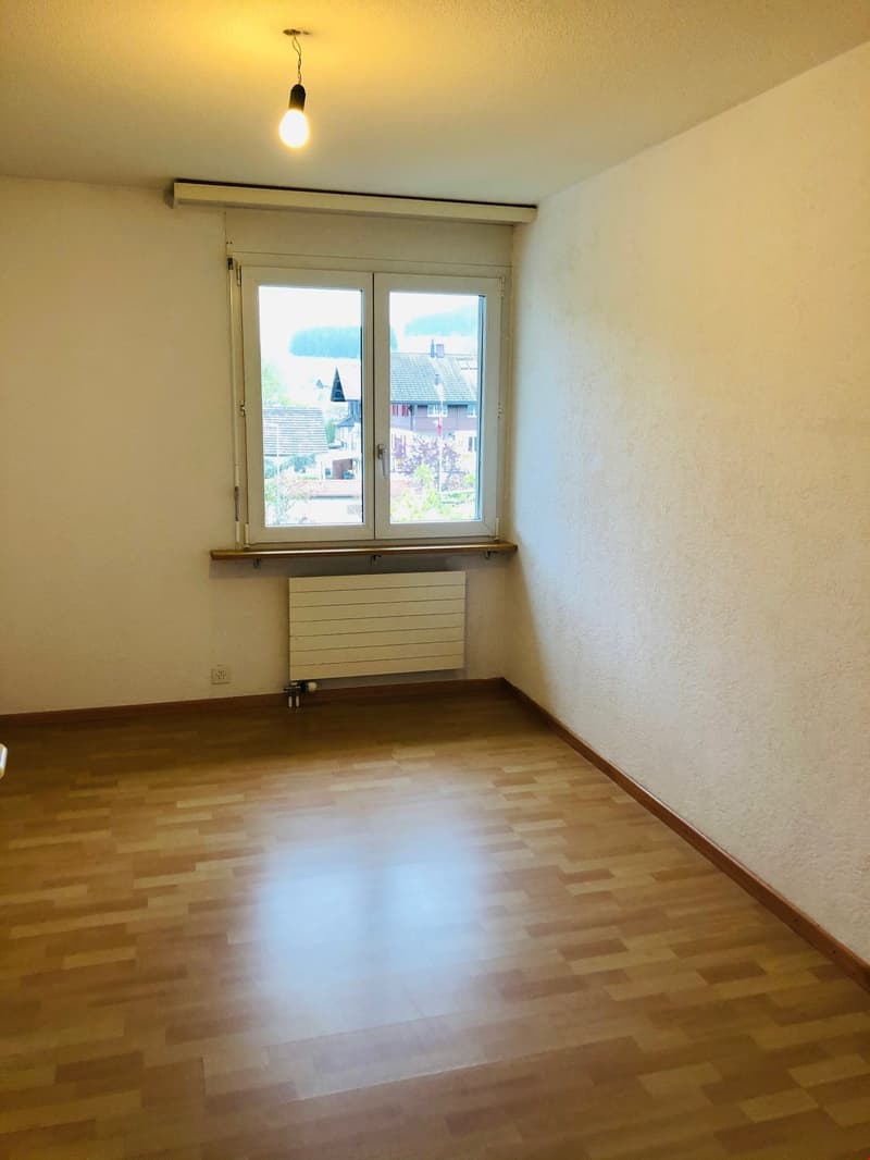 4.5 Zimmer Wohnung mit Balkon und Aussicht (8)