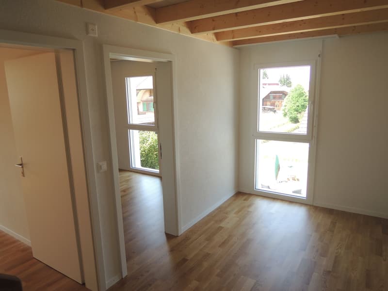 Helle 5.5-Zimmer-Wohnung mit Charme und Blick ins Grüne (8)