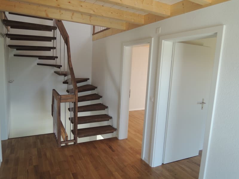 Helle 5.5-Zimmer-Wohnung mit Charme und Blick ins Grüne (7)