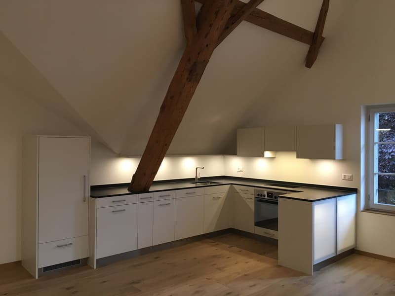 Charmante 2.5-Zimmer-Dachwohnung mit Balkon in Grosshöchstetten (3)