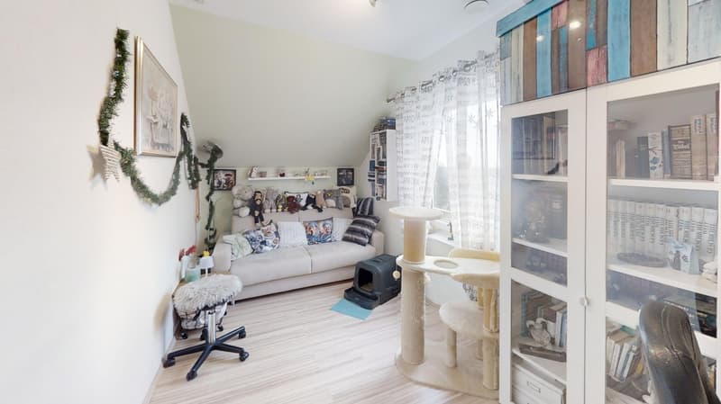 Modernes 5-Zimmer-Einfamilienhaus mit Hallenbad in Illhart (10)