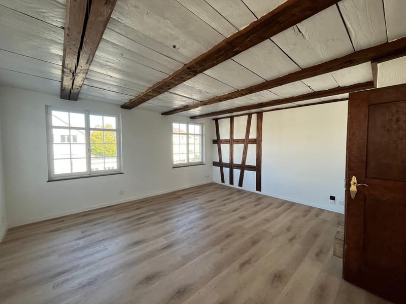 Wohnzimmer mit Kamin 1. Geschoss