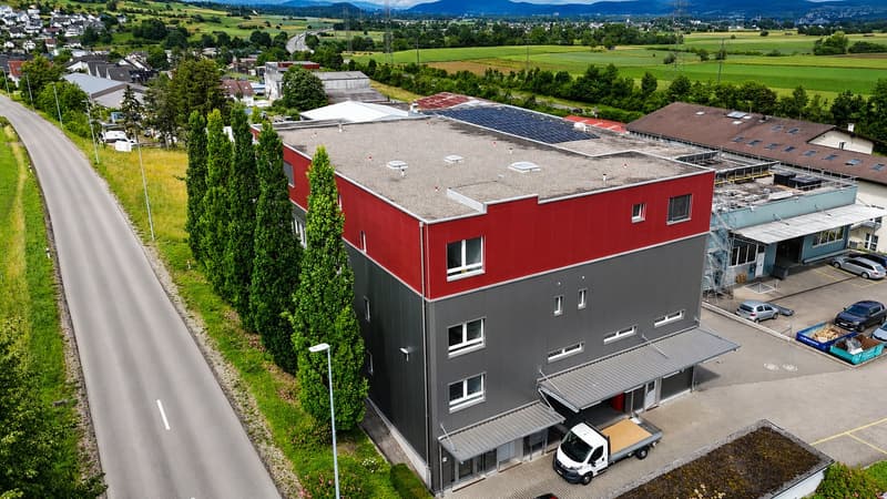 Modernes Industrie- und Gewerbeobjekt - Gut sichtbar von der Autobahn (2)