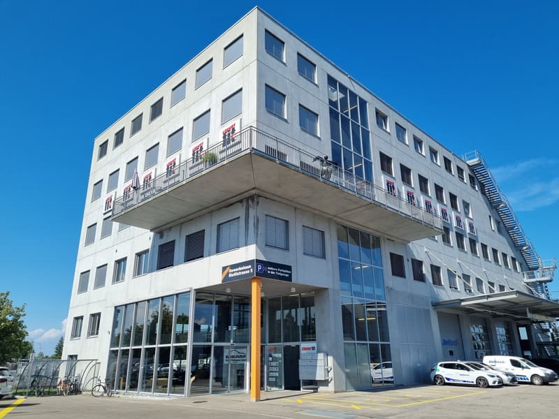 im 4.OG. sind noch 58 m² in attraktiver Lage mit Weitblick verfügbar. (2)