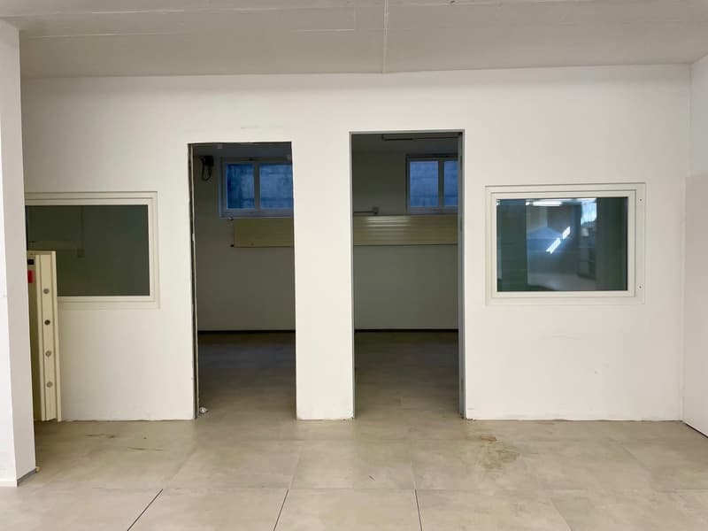 Espace commercial attractif avec infrastructure de haute qualité à Schöftland (10)