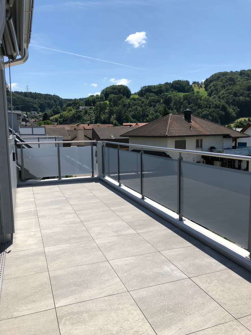 Moderne 3.5-Zimmer-Dachwohnung mit grosser Terrasse in Leibstadt (11)