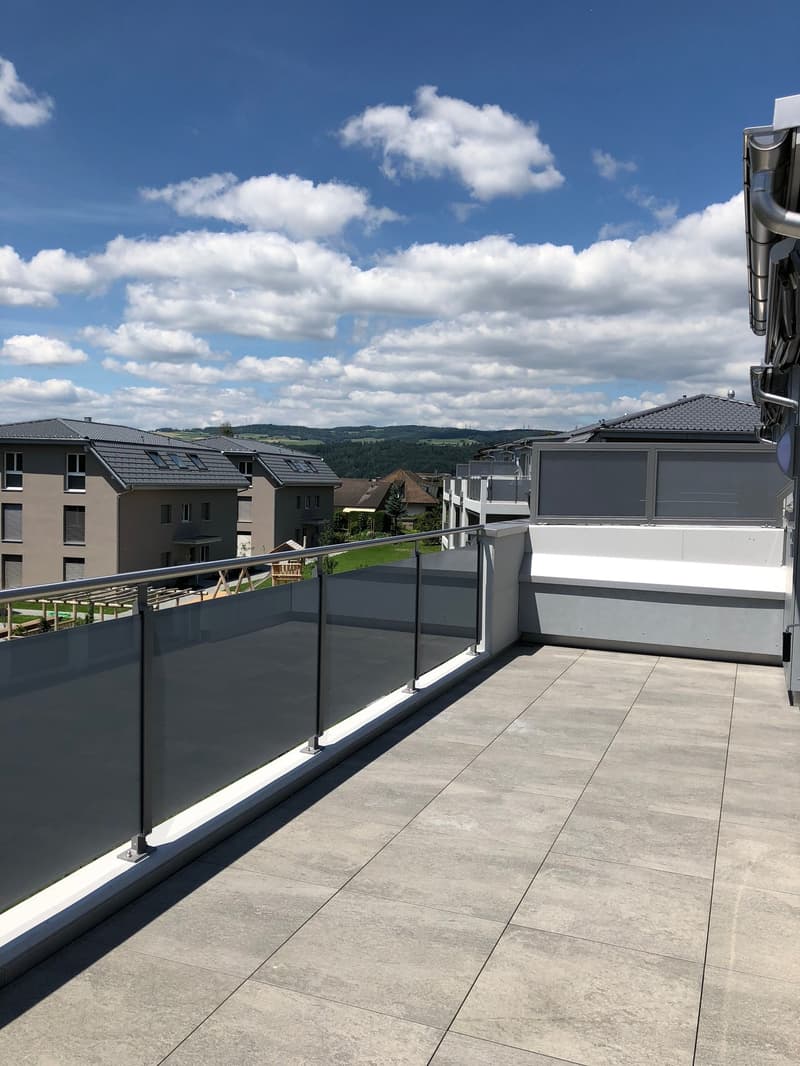 Moderne 3.5-Zimmer-Dachwohnung mit grosser Terrasse in Leibstadt (12)