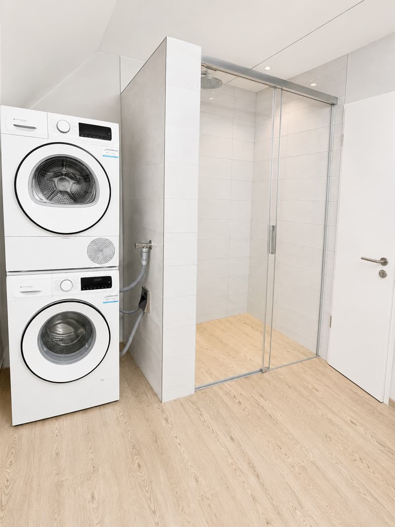 Moderne 3.5-Zimmer-Dachwohnung mit Panoramablick in Holderbank (10)