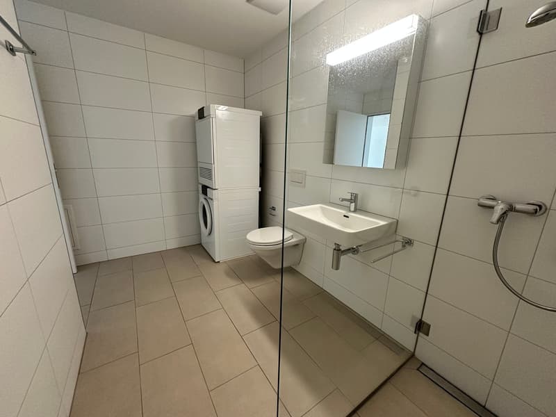 Moderne 2.5-Zimmer-Wohnung mit Balkon und Weitsicht in Menznau (10)