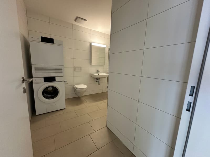 Moderne 2.5-Zimmer-Wohnung mit Balkon und Weitsicht in Menznau (8)