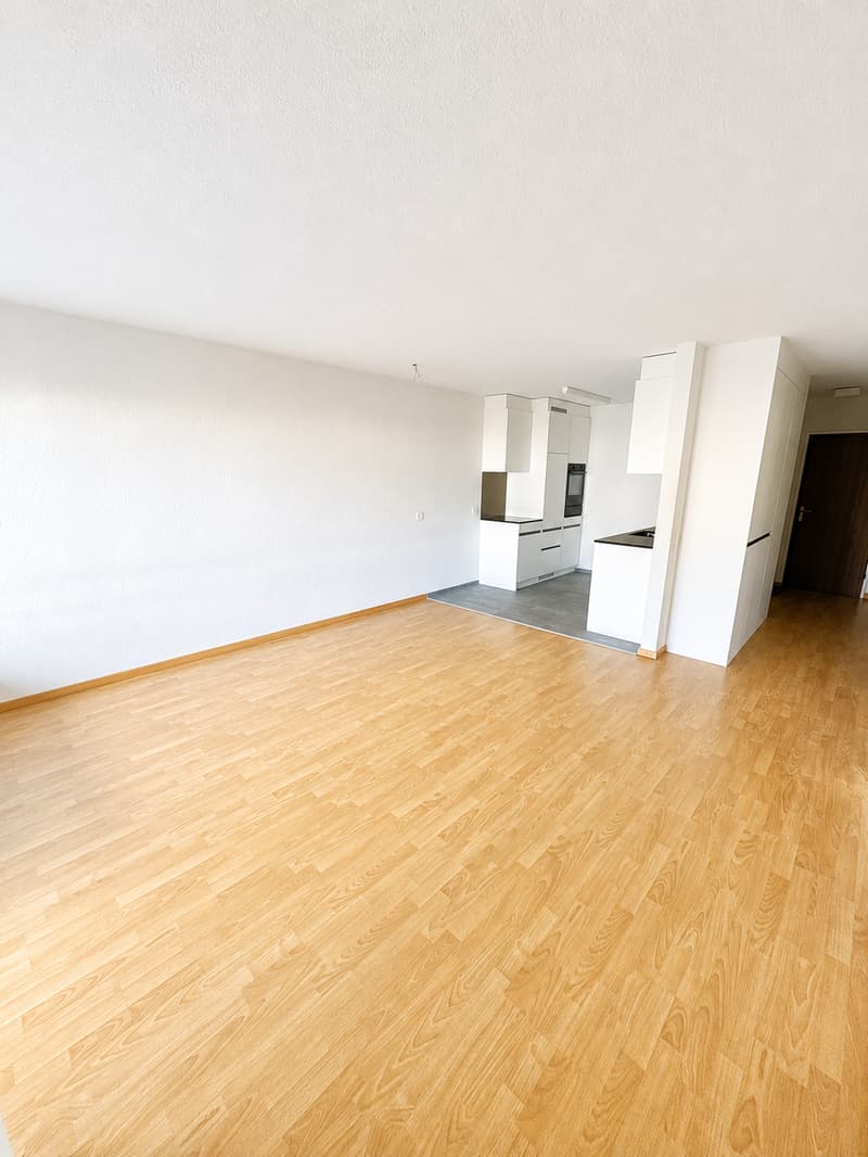 Helle 2.5-Zimmer-Wohnung mit Balkon in Schöftland (5)