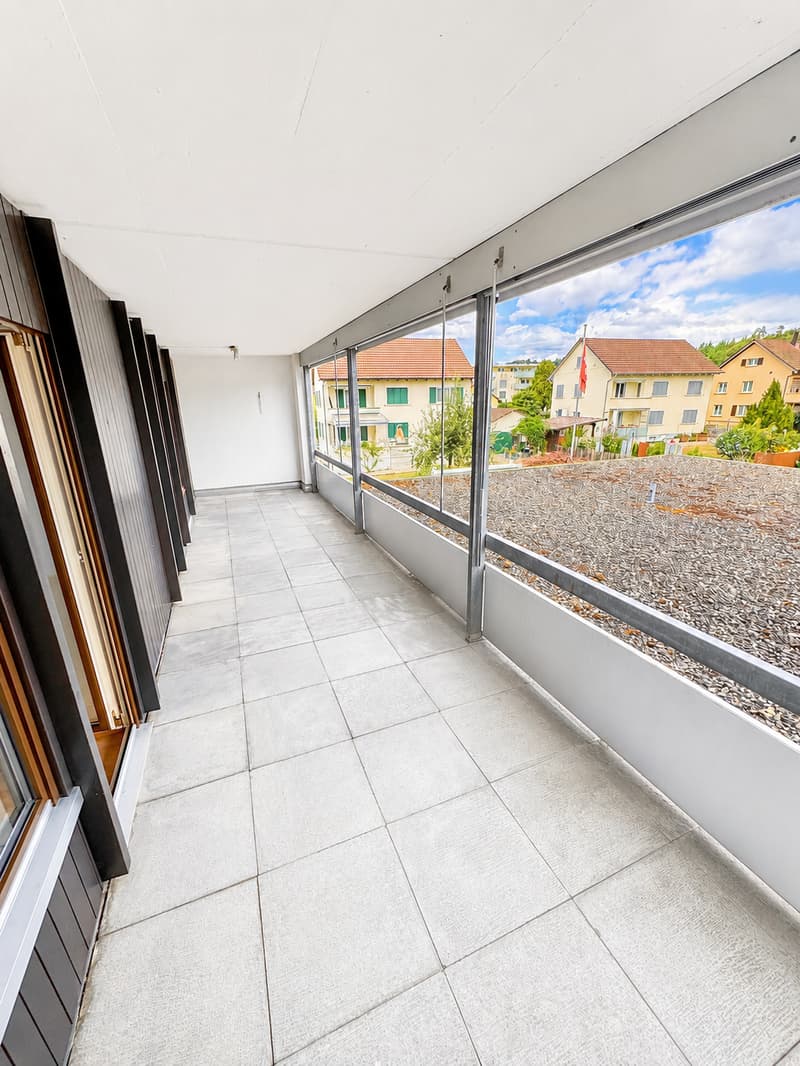 Helle 2.5-Zimmer-Wohnung mit Balkon in Schöftland (14)