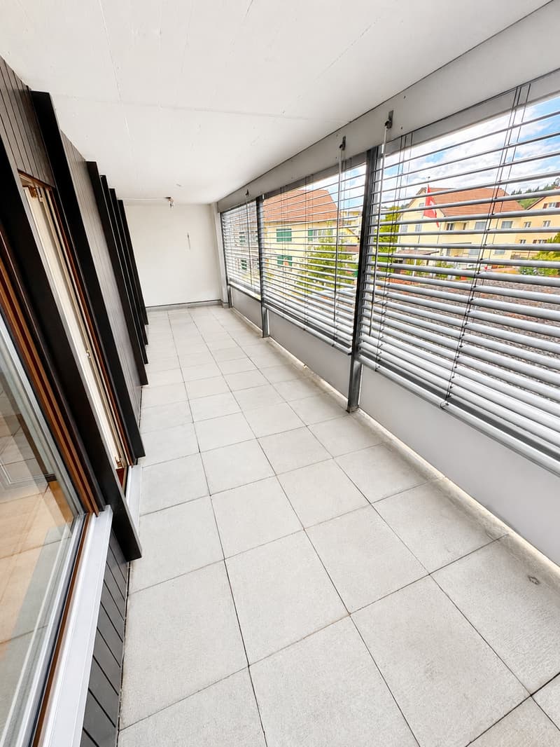 Helle 2.5-Zimmer-Wohnung mit Balkon in Schöftland (15)
