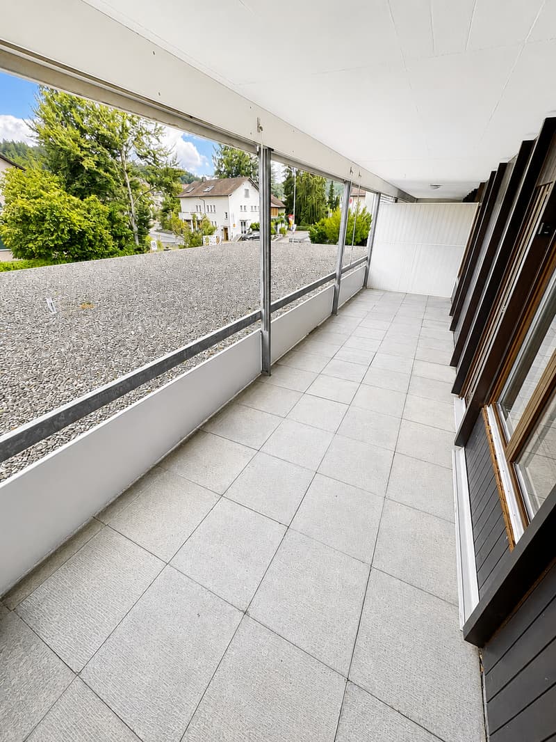 Helle 2.5-Zimmer-Wohnung mit Balkon in Schöftland (13)