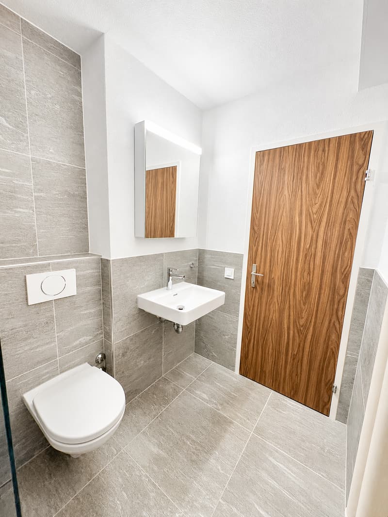Helle 2.5-Zimmer-Wohnung mit Balkon in Schöftland (11)
