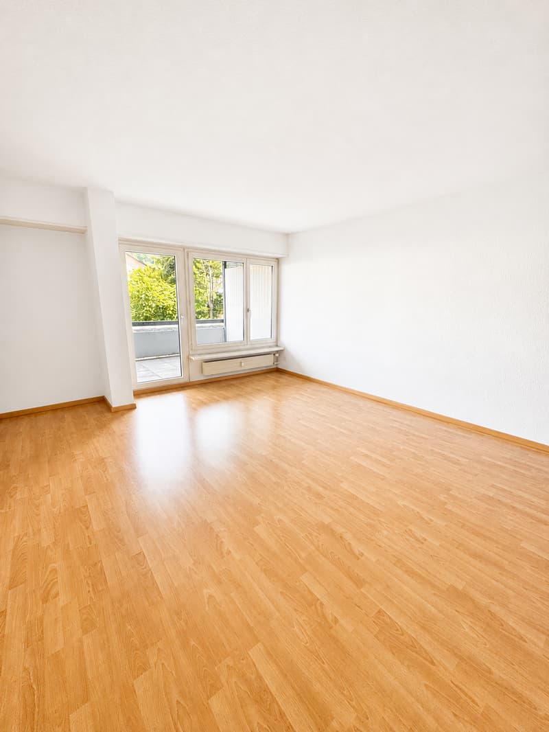 Helle 2.5-Zimmer-Wohnung mit Balkon in Schöftland (7)