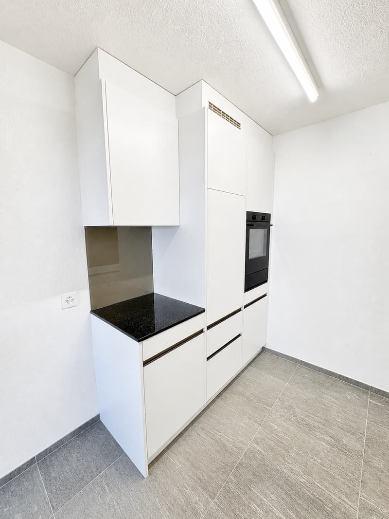 Helle 2.5-Zimmer-Wohnung mit Balkon in Schöftland (3)