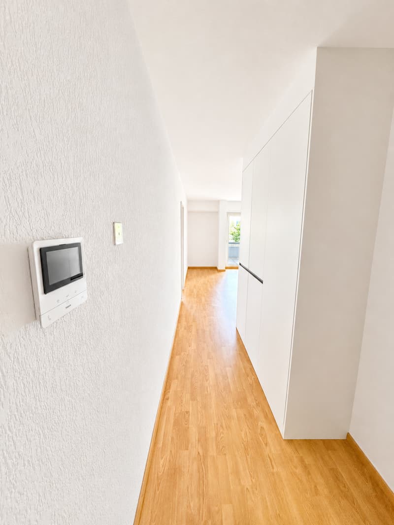 Helle 2.5-Zimmer-Wohnung mit Balkon in Schöftland (8)