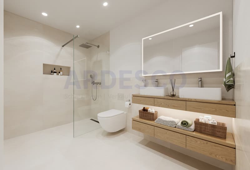 Zeitloses Bad mit Walk-in-Dusche