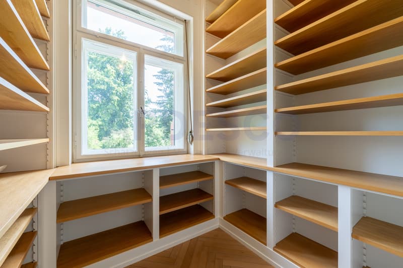 The representative domicile for your business! (10)
