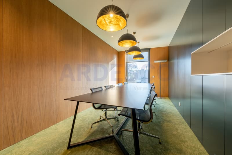 Konferenzraum / Sitzungszimmer