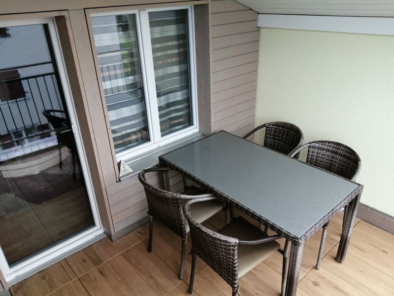 Renovierte und günstige 6.0 Zimmer Wohnung in kleinem Mehrfamilienhaus mit Balkon (nähe Flawil, Kanton St. Gallen) (1)