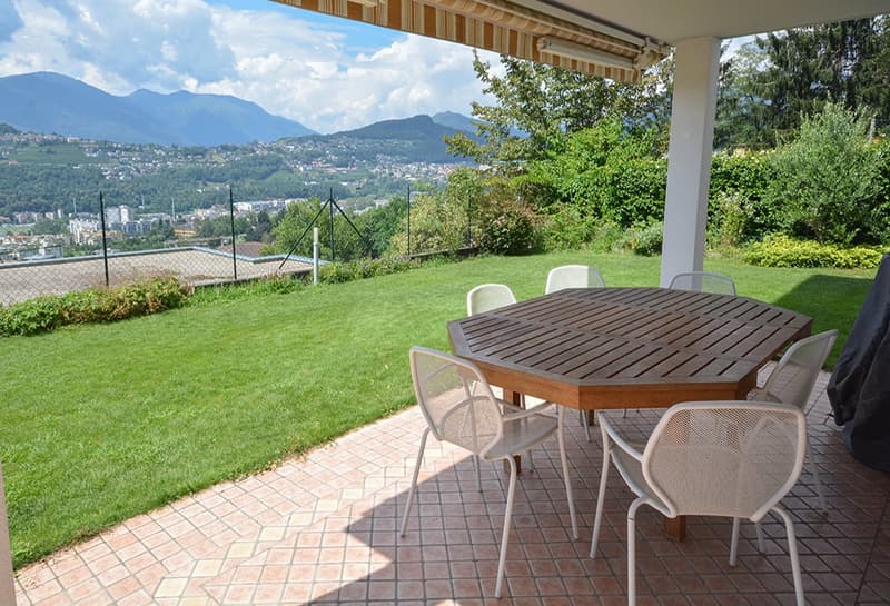 Splendida villetta con vista lago e montagne - Albonago (Lugano) (8)