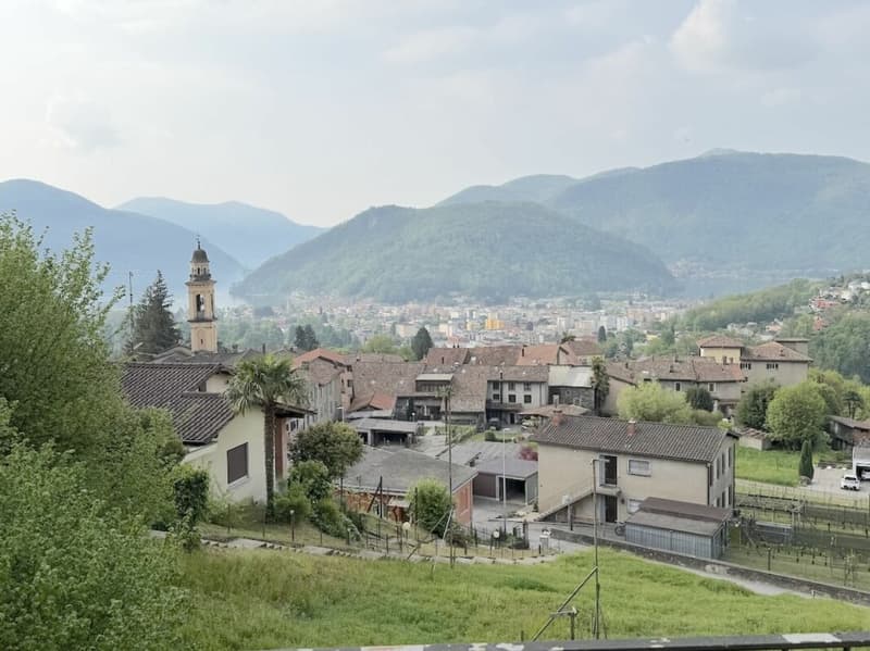 Haus mit Einliegerwohnung und Seesicht Casa con appartamento indipendente e vista lago. (5)