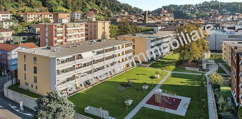 Mendrisio, 2.5 locali con piscina, wellness e parco (2)