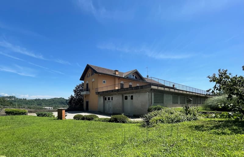 Rodero (I) - Si vende casa con due appartamenti e laboratorio (4)