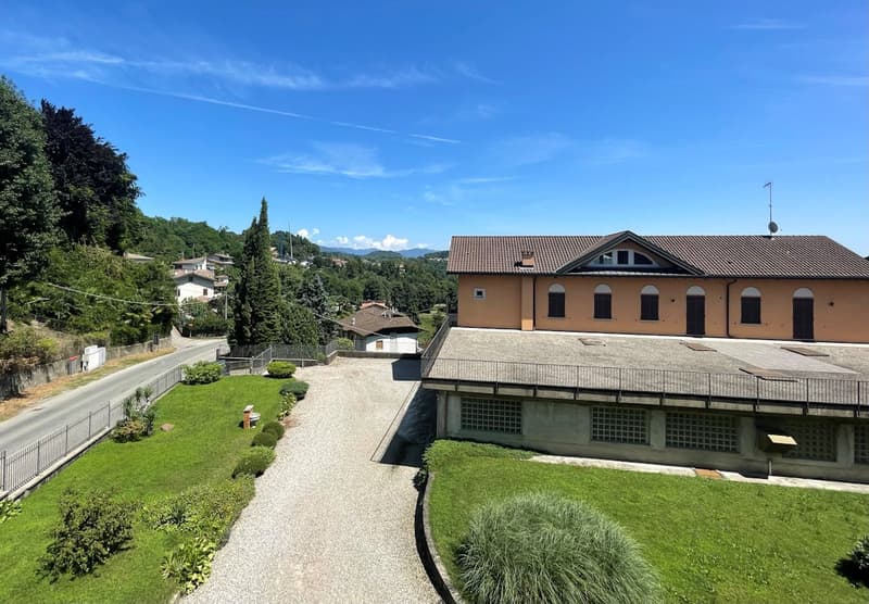 Rodero (I) - Si vende casa con due appartamenti e laboratorio (2)