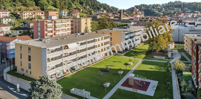 Luminoso appartamento di 2.5 locali con piscina e area wellness (3)