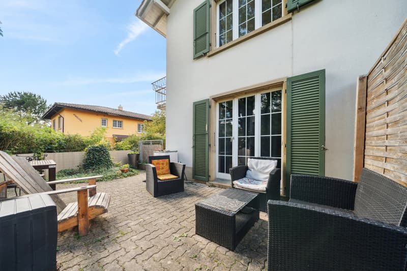 Rez-de-chaussée - 2.5 pièces - Terrasse
