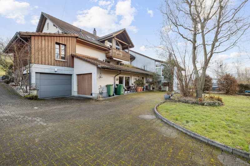 Ihr neues Zuhause - moderne Technik, ein lauschiger Garten am Bach und diverse Parkiermöglichkeiten erwarten Sie hier