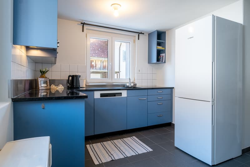 Zeitgemässe helle Küche