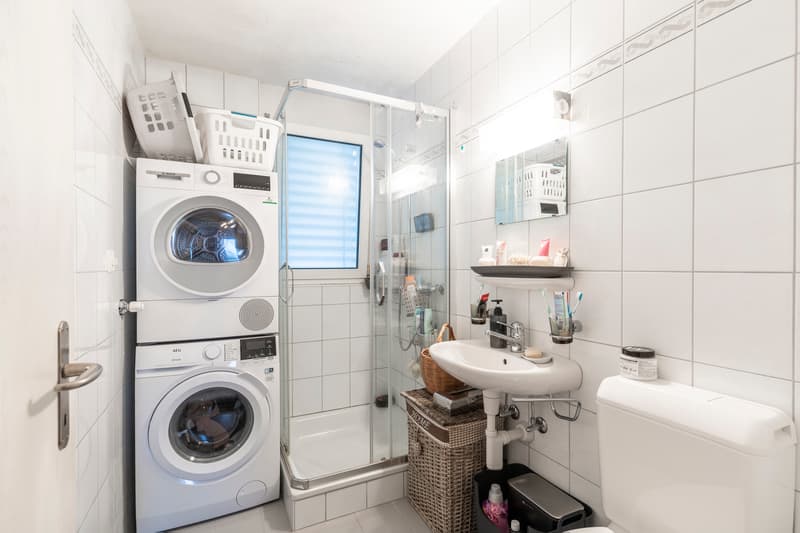Badezimmer (DU/WC)